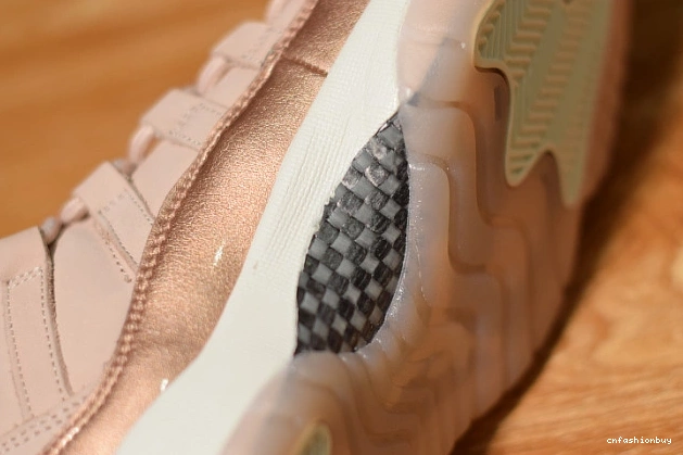 Rose AH7860-105 Air Jordan Low GS 11 Gold 0822
